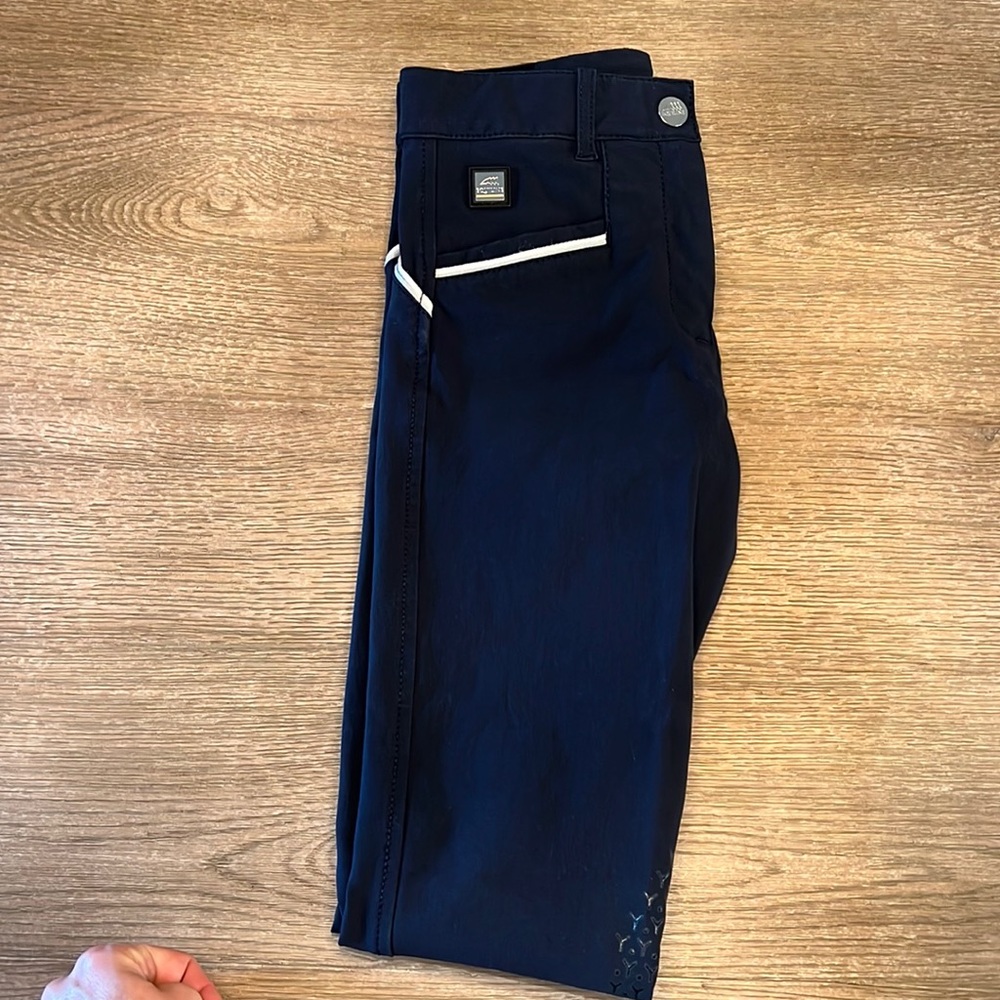 Equiline breaches w piping | Size 38